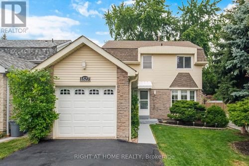 1527 Forestdale Crt, Oakville, ON, L6H3A1 | Card Image