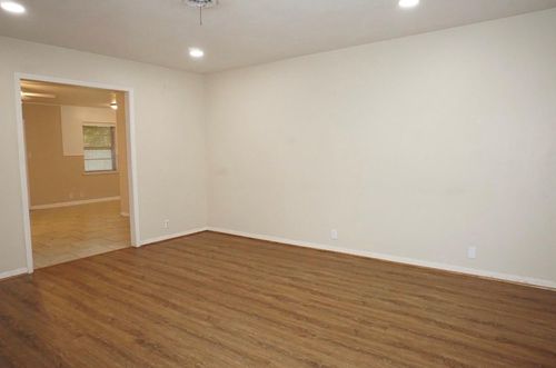 1716 Edna Ave, Bay City, TX, 77414-4645 | Card Image