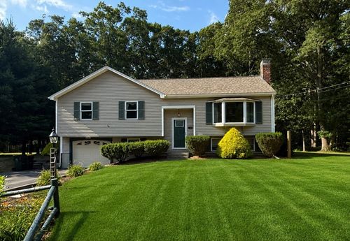 29 Overlook Dr, Bellingham, MA, 02019-2921 | Card Image