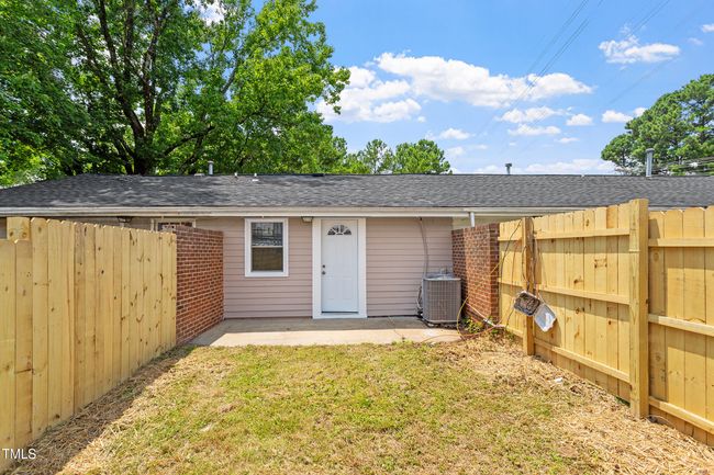 2705 Crest St Apt 3 [2353388]_08 | Image 20