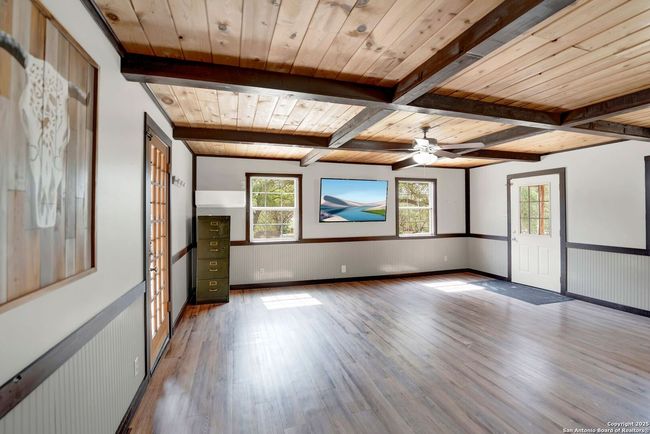 3363 English Crossing Rd, House other with 3 bedrooms, 4 bathrooms and null parking in Bandera TX | Image 38