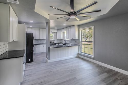 768 Elmwood Dr, Woodway, TX, 76712-2774 | Card Image