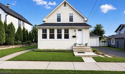 56 Bergen Ave, Bergenfield, NJ, 07621-2311 | Card Image