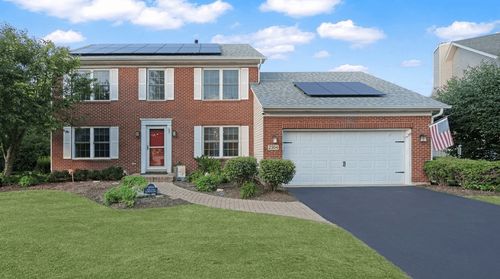 2304 Tremont Ave, Aurora, IL, 60502-9002 | Card Image