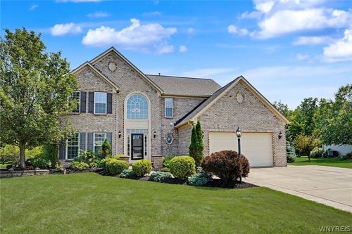 52 Graystone Ln, Orchard Park, NY, 14127-6011 | Card Image