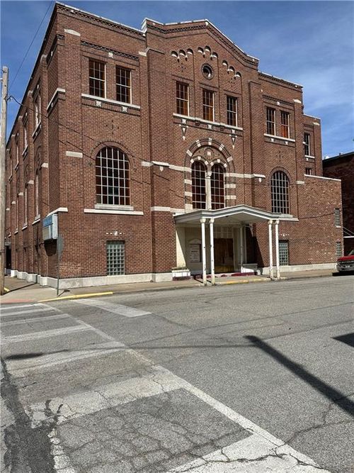 112 W 5th St, Pittsburg, KS, 66762-3802 | Card Image