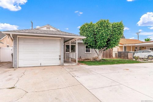 12135 Bayla St, Norwalk, CA, 90650-1813 | Card Image