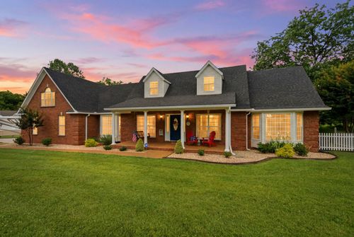 318 Walnut Ct, White House, TN, 37188-8203 | Card Image
