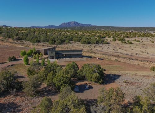 33 Trade Ct, Edgewood, NM, 87015-8077 | Card Image