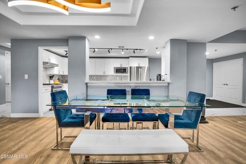 203-4348 Mammoth Ave, Sherman Oaks, CA, 91423-4323 | Card Image