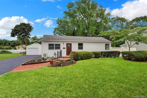 27 Beatrice Ave, West Islip, NY, 11795-1502 | Card Image