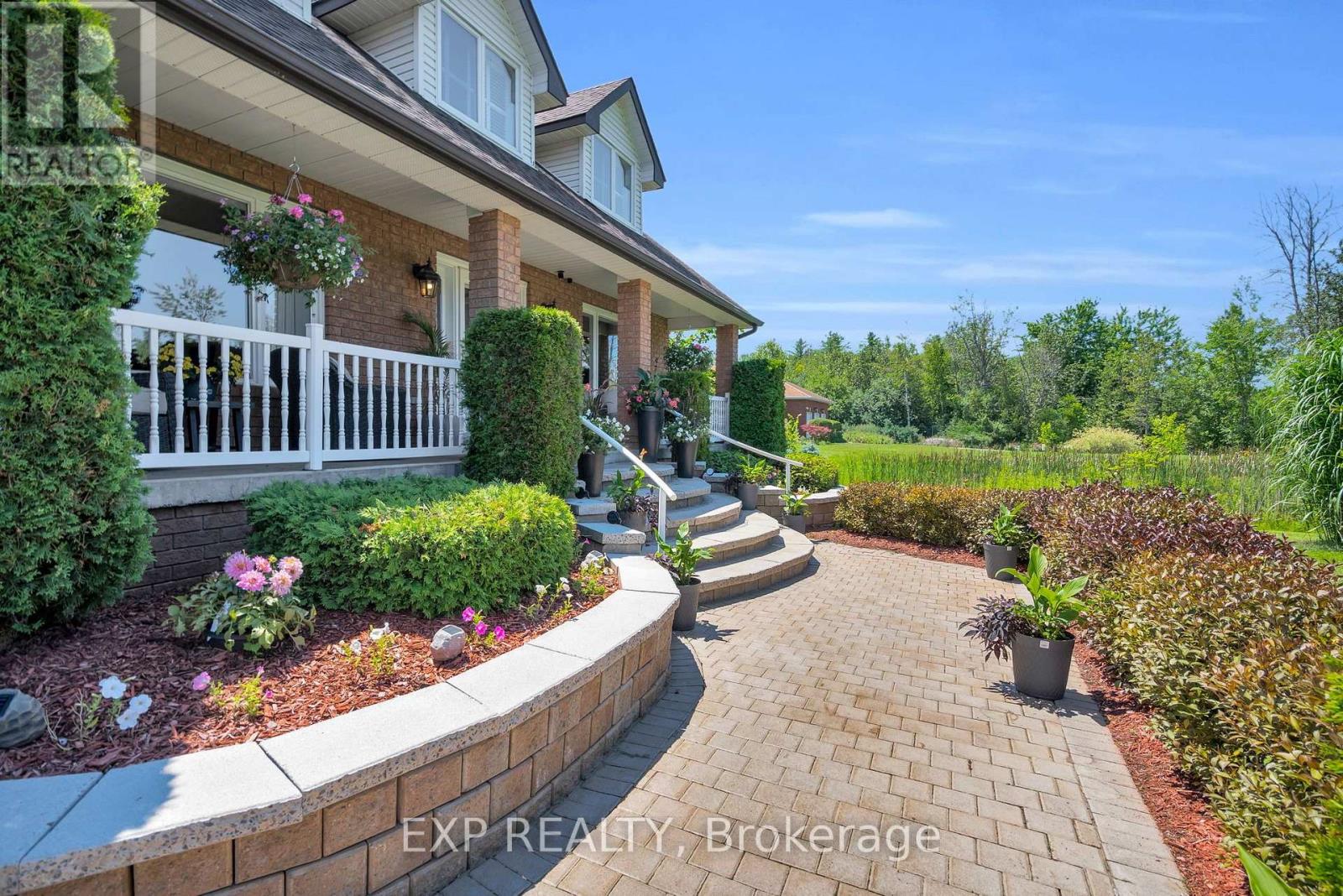 Residential in Georgina (Sutton & Jackson's Point) 5