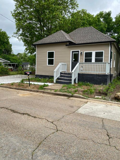 1815 Newell Ave, Chattanooga, TN, 37404-1308 | Card Image
