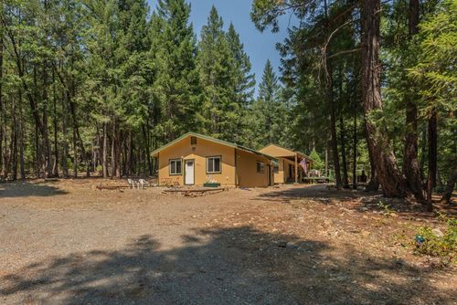 1371 Eagle Creek Loop Rd, Coffee Creek, CA, 96091 | Card Image