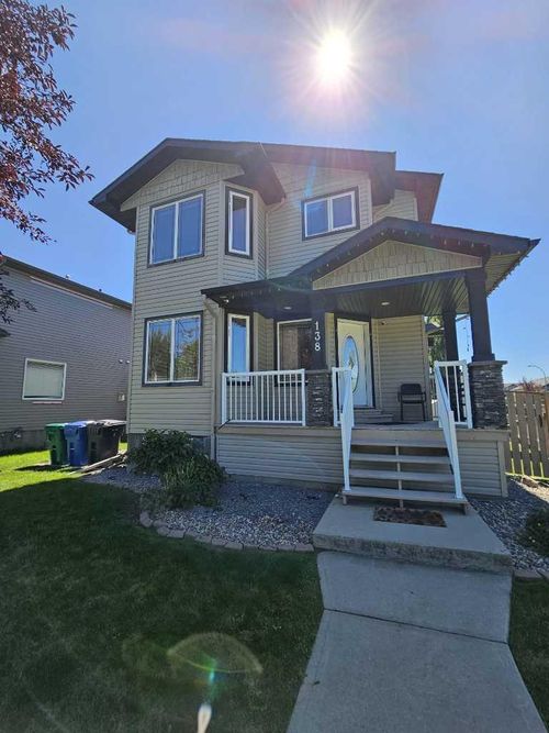 138 Southgate Blvd S, Lethbridge, AB, T1K8B8 | Card Image