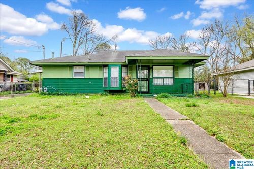 121 11th Ave Sw, BIRMINGHAM, AL, 35211-3909 | Card Image