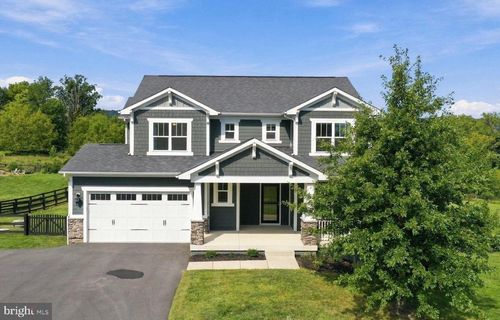 11939 George Farm Dr, LOVETTSVILLE, VA, 20180-2794 | Card Image