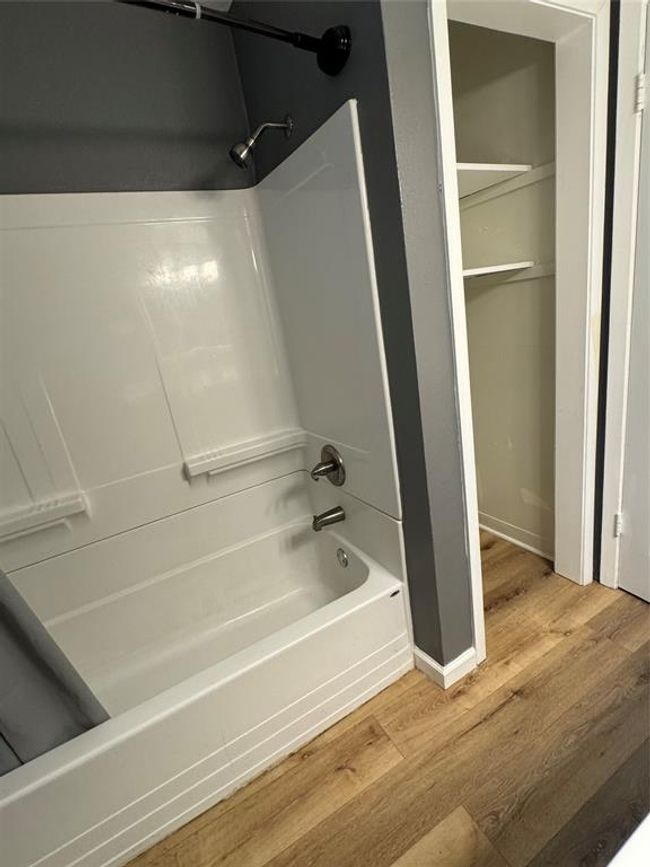 209 W 8 Th St, House other with 3 bedrooms, 1 bathrooms and null parking in Deer Park TX | Image 14