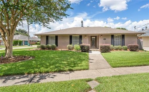 5000 Senac Dr, Metairie, LA, 70003-2744 | Card Image