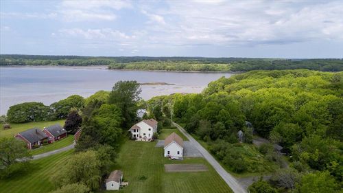 76 Donahue Drive, South Thomaston, ME, 04858 | Card Image