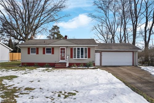 1445 Andrea Dr, Brunswick, OH, 44212-3503 | Card Image