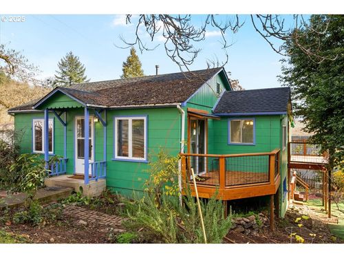 635 Nw 4th Ave, Myrtle Creek, OR, 97457-9072 | Card Image