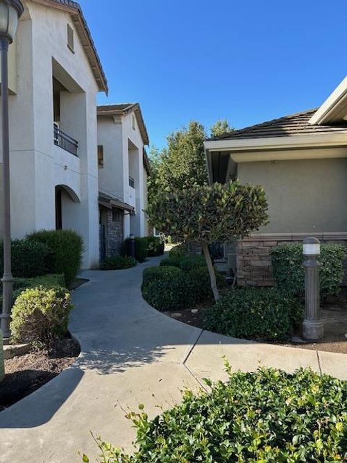 apt-418-1360 Shady Ln, Turlock, CA, 95382-7406 | Card Image