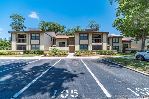 105 Woodlake Wynde, OLDSMAR, FL, 34677-2169 | Card Image