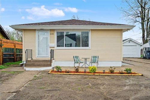 420 30th St Se, Cedar Rapids, IA, 52403-3009 | Card Image