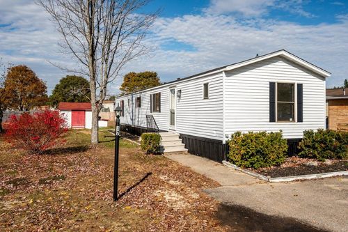 17 Day Lilly Ln, Rochester, NH, 03868-8752 | Card Image