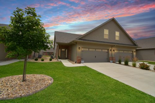 1723 Glenbridge Rd, Bloomington, IL, 61704-8710 | Card Image