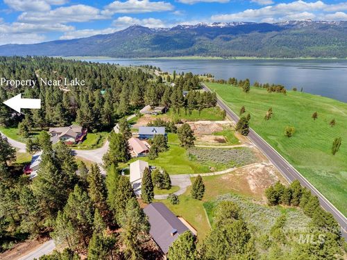 903 Divot Cir, Cascade, ID, 83611-1279 | Card Image