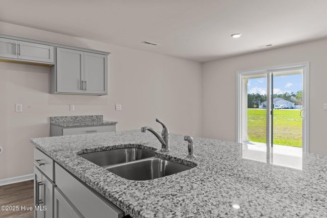 409 King Creek Dr, House other with 3 bedrooms, 2 bathrooms and 2 parking in Havelock NC | Image 4