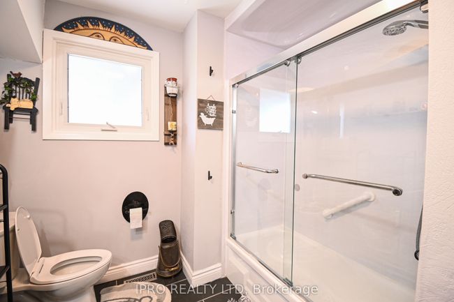3106 Chipman Cres, House other with 3 bedrooms, 1 bathrooms and 2 parking in Niagara Falls ON | Image 13