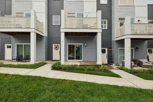 411 Becanni Ln, Nashville, TN, 37209-2596 | Card Image