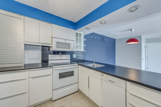 APT-2A - 4524 Kings Walk Dr, Condo with 2 bedrooms, 2 bathrooms and 2 parking in Rolling Meadows IL | Image 7