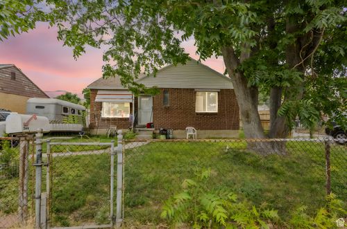 2880 S Merton Way, Magna, UT, 84044-1234 | Card Image