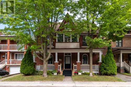 33 Atlas Avenue, Toronto (Humewood-Cedarvale), ON, M6C3N8 | Card Image
