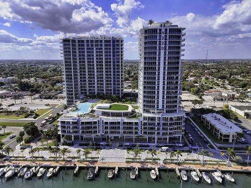 605-220 Lake Shore Dr, Lake Park, FL, 33403-3584 | Card Image