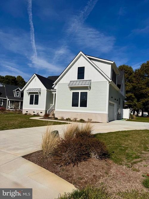 8 Seay Ct, Cape Charles, VA, 23310-2394 | Card Image