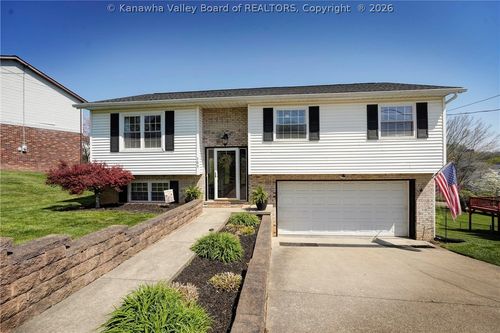 103 Timberlake Cir, Scott Depot, WV, 25560-9401 | Card Image