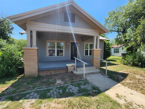 15 N Jackson St, San Angelo, TX, 76901-3213 | Card Image
