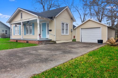 203 5th St, Abbeville, LA, 70510-6645 | Card Image