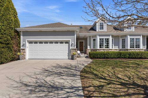 1668 Iroquois Ave, Grafton, WI, 53024-9352 | Card Image