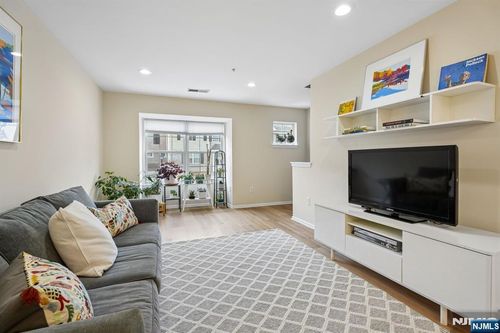 55 Greenbrook Dr, Bloomfield, NJ, 07003-2882 | Card Image