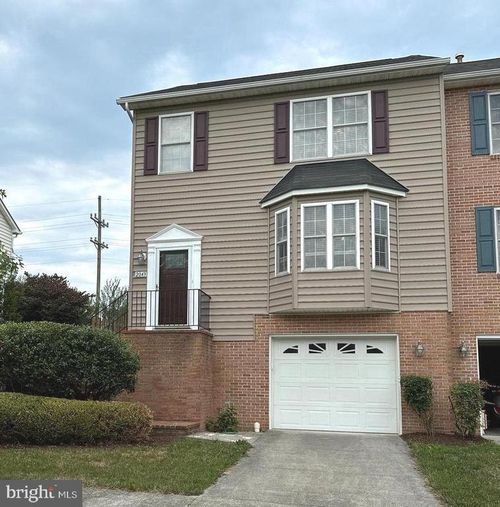 2043 Stoneleigh Dr, WINCHESTER, VA, 22601-2782 | Card Image