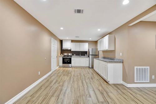 a-7900 Lane Street, Houston, TX, 77029 | Card Image
