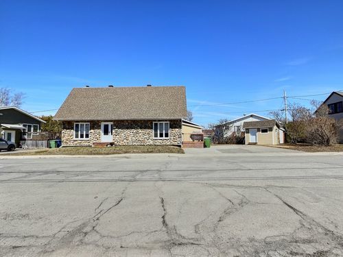 354 Rue Michaud, Rimouski, QC, G5L6B3 | Card Image