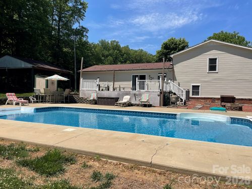3813 Nc 18 S, Morganton, NC, 28655-7447 | Card Image