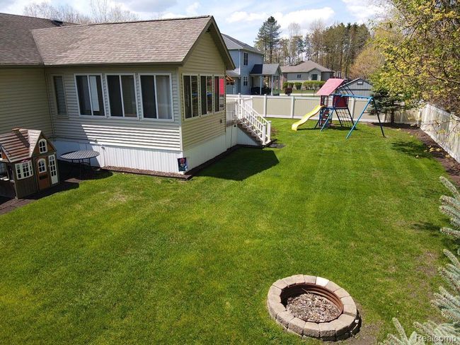 5652 N Lake Dr, House other with 4 bedrooms, 3 bathrooms and null parking in Kimball MI | Image 5